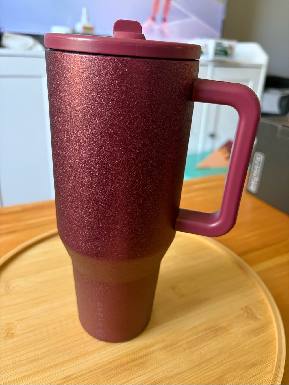 HydroJug Travel Limited Edition Birthday
Collection - Winter Berry